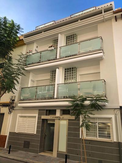 Modern Apartment near beach and train in Los Boliches, Fuengirola