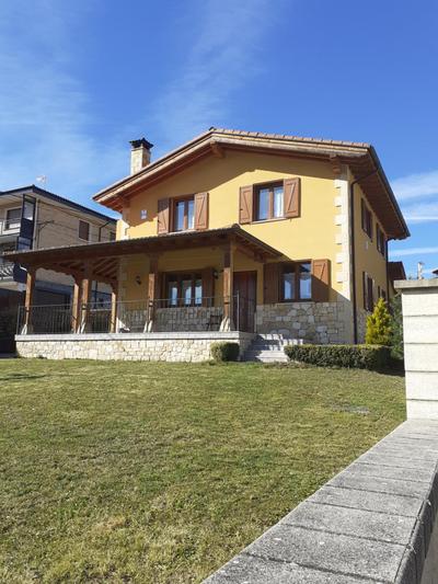Casa Rural Izarrak