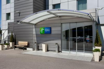 Holiday Inn Express Geneva Airport by IHG