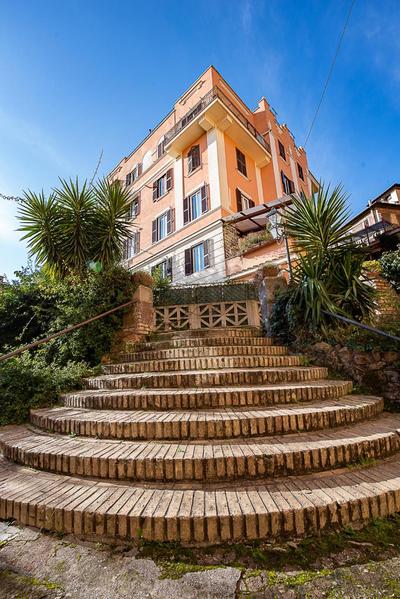Cosy studio in the greenest corner of Trastevere