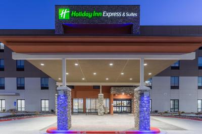 Holiday Inn Express & Suites Kearney by IHG