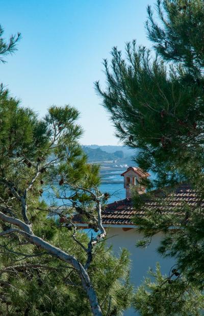 Caper Villa