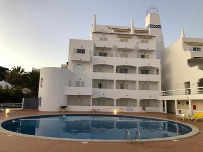 Borda d`Água, Praia da Oura