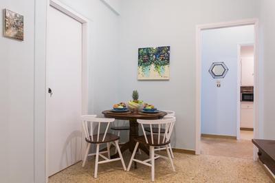 Syntagma 3 Bedroom Sweet Simple And Practical Apartment