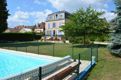 Logis Hotel Domaine du Cheval Blanc