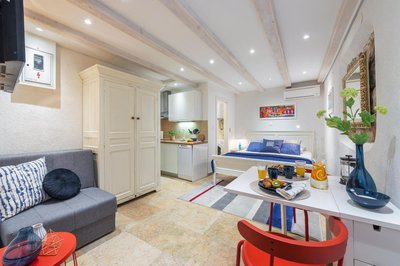 Apartment Neva