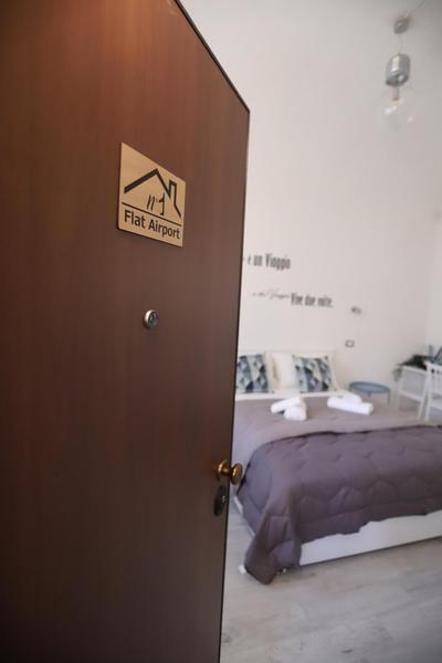 N° 1 Flat Airport
