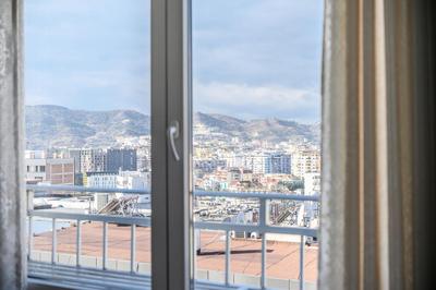 Miku Apartments-LUXURY City View at Wilson Square