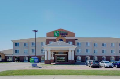 Holiday Inn Express & Suites Le Mars by IHG