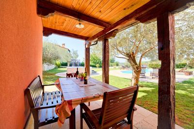 Apartment Villa Mare3 with pool, sea view and hydromassage