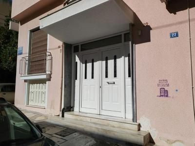 TONI'S Local retreat for Magicians in Koukaki