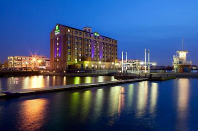 Holiday Inn Express Manchester - Salford Quays by IHG