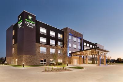 Holiday Inn Express & Suites - West Des Moines - Jordan Creek by IHG