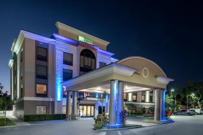 Holiday Inn Express Hotel & Suites Bartow by IHG
