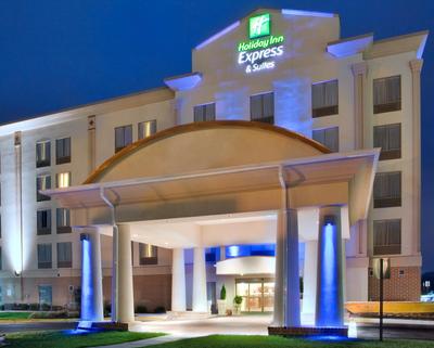 Holiday Inn Express Hotel & Suites Fredericksburg by IHG