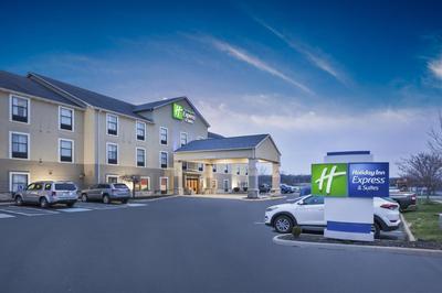 Holiday Inn Express Hotel & Suites Circleville by IHG