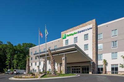 Holiday Inn Express & Suites - Charlotte Airport by IHG