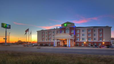 Holiday Inn Express Hotel and Suites Elk City by IHG