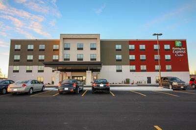 Holiday Inn Express & Suites - Kirksville - University Area by IHG