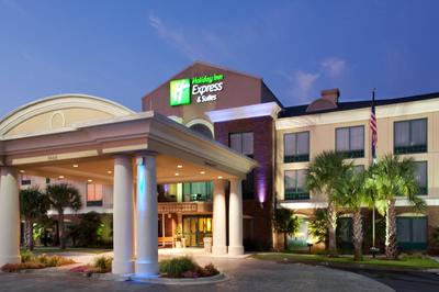 Holiday Inn Express & Suites Florence I-95 & I-20 Civic Ctr by IHG