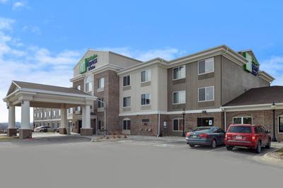 Holiday Inn Express Hotel & Suites Omaha West, an IHG Hotel