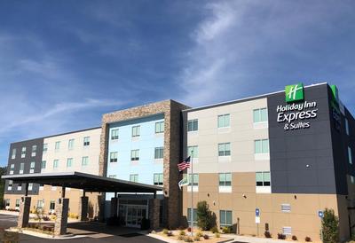 Holiday Inn Express & Suites Macon North by IHG