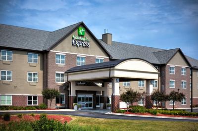 Holiday Inn Express & Suites - Green Bay East by IHG