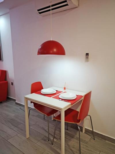 Conil Red-Black Apartment