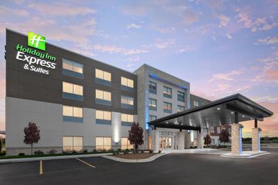 Holiday Inn Express & Suites - Elkhorn - Lake Geneva Area by IHG