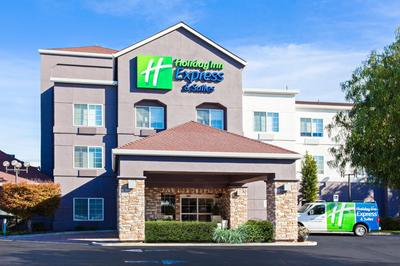 Holiday Inn Express & Suites Oakland - Airport by IHG