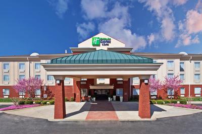 Holiday Inn Express Hotel & Suites Manchester Conference Center by IHG