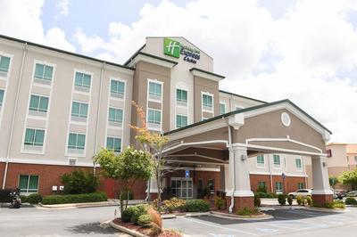 Holiday Inn Express & Suites - Valdosta by IHG