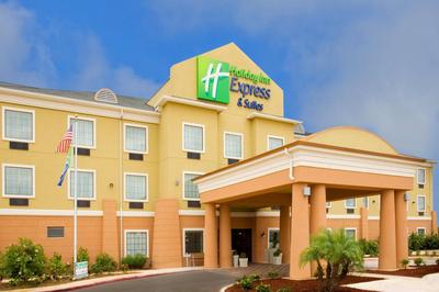 Holiday Inn Express & Suites - Jourdanton-Pleasanton by IHG