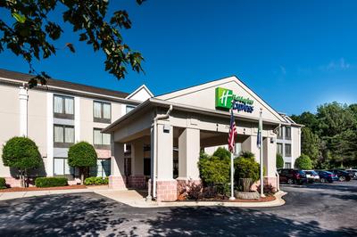 Holiday Inn Express & Suites Charlotte Arpt-Belmont by IHG