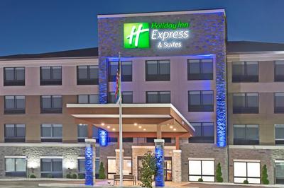 Holiday Inn Express & Suites Uniontown by IHG