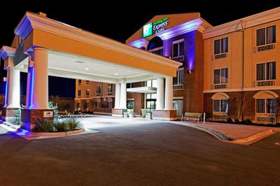 Holiday Inn Express & Suites Ozona by IHG