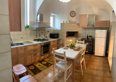 Mena Holiday House