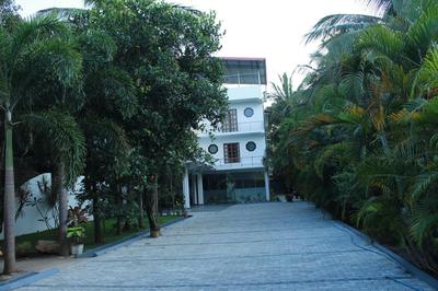 Ananthi HOTELS