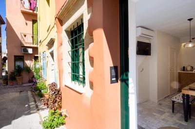 Kallinikou Residence - private parking on demand -