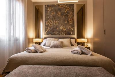 Charming Apartment on the Grand Canal R&R