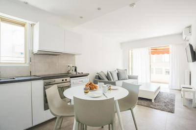 Bright One BDRM Apartment AC-Congress, Beaches by Olidesi