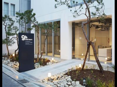 9h nine hours Hamamatsucho