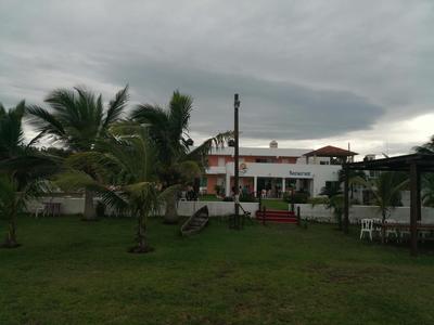 Hotel Arrecife Chachalacas