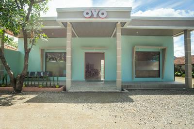 SPOT ON 2974 Penginapan Roma 88