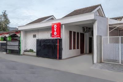 OYO Life 2391 Baladewa Residence Syariah