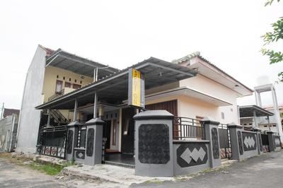 OYO Life 3005 Kost Rumaisha Syariah