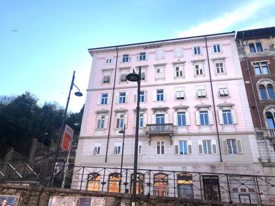 James Joyce Luxury Apartment