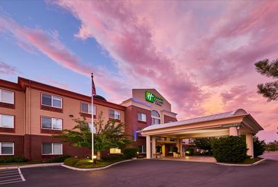 Holiday Inn Express Hotel & Suites Medford-Central Point by IHG
