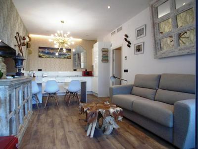 Apartamentos LOLA y MANUELA en primera línea playa Carihuela con excelente Terraza-jardin de 80 m2 frente al Mar con aparcamiento privado Ideal para descan