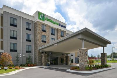 Holiday Inn Express and Suites Bryant - Benton Area by IHG